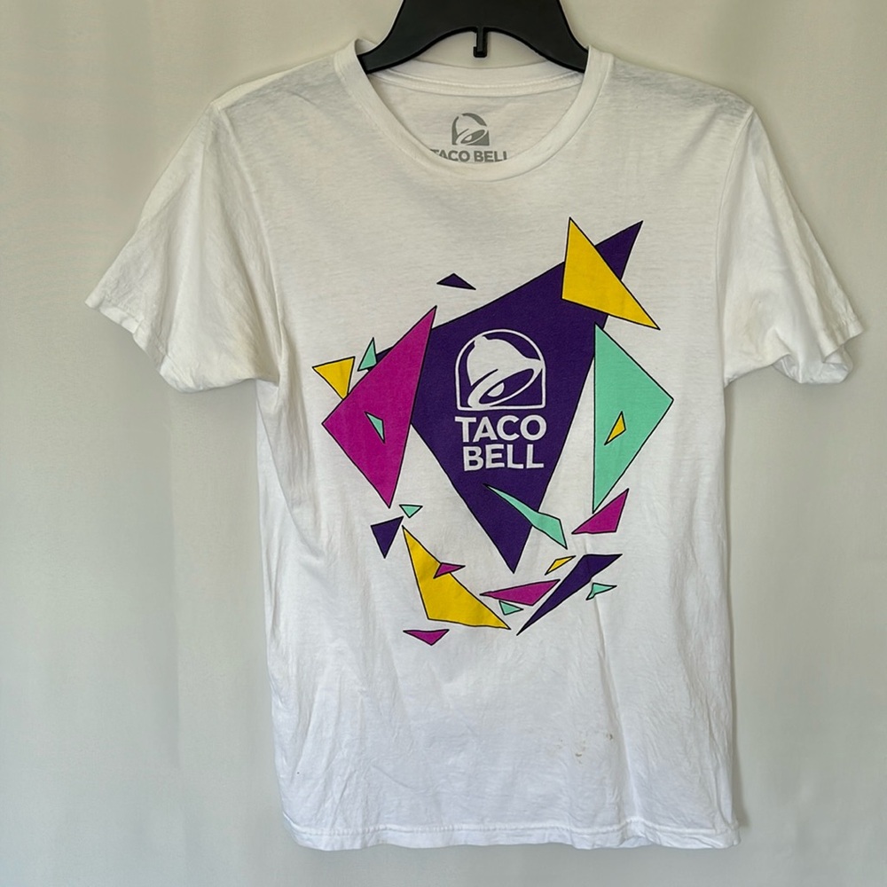 Vintage-inspired Taco Bell T-shirt, size small